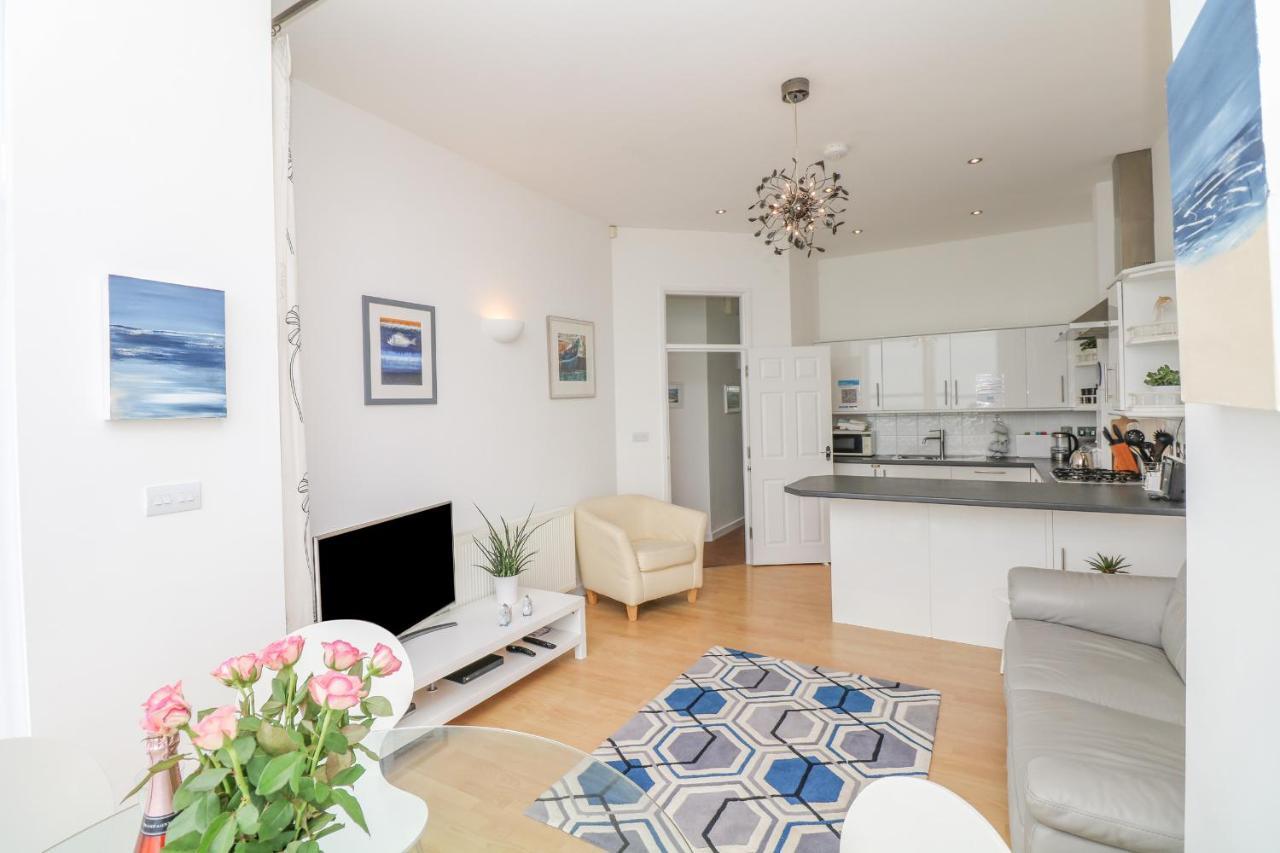 Ferienwohnung Oceans Side Ilfracombe Exterior foto